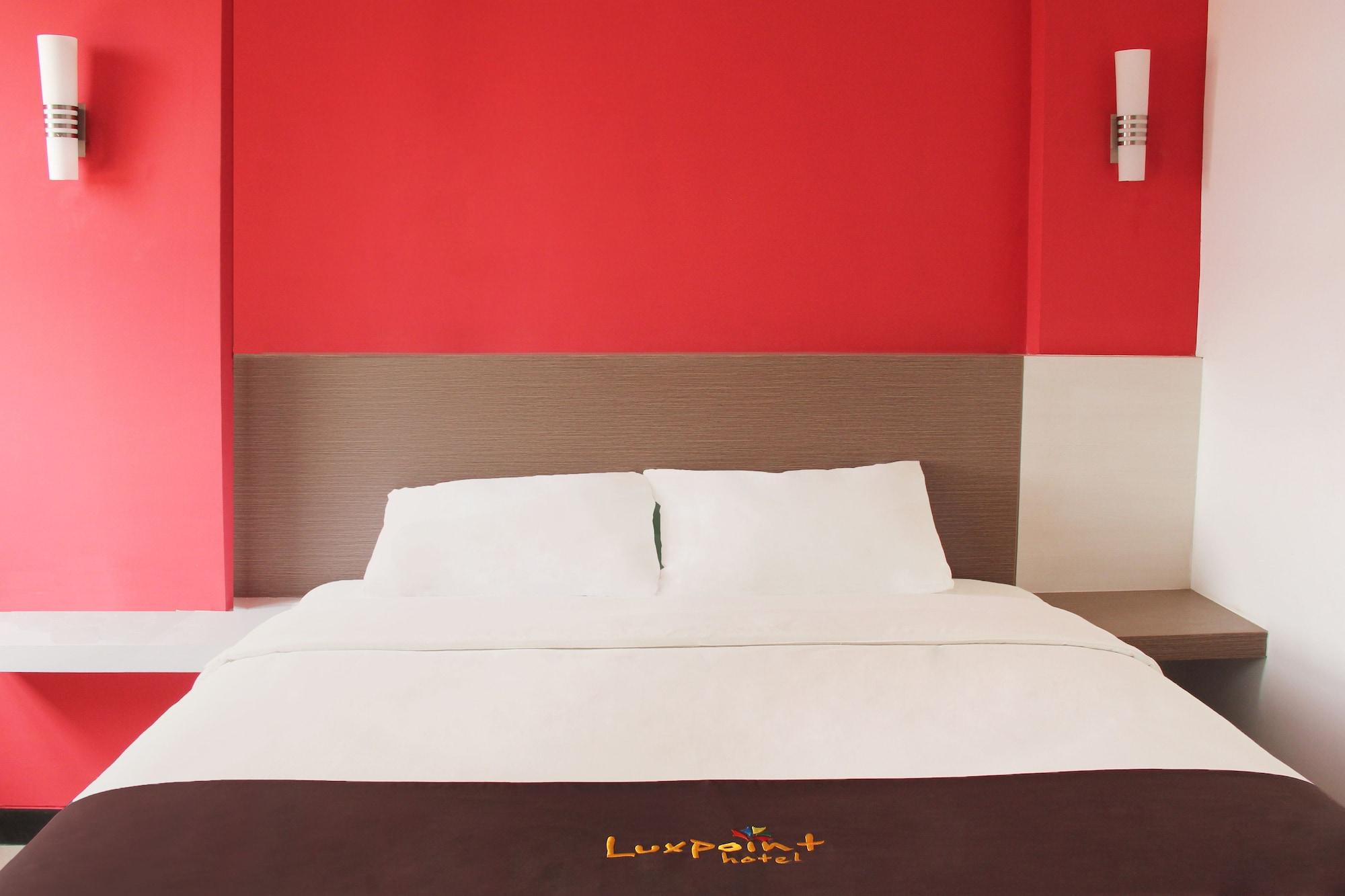 ลักซ์พอยต์ โฮเต็ล สุราบายา Hotel ภายนอก รูปภาพ