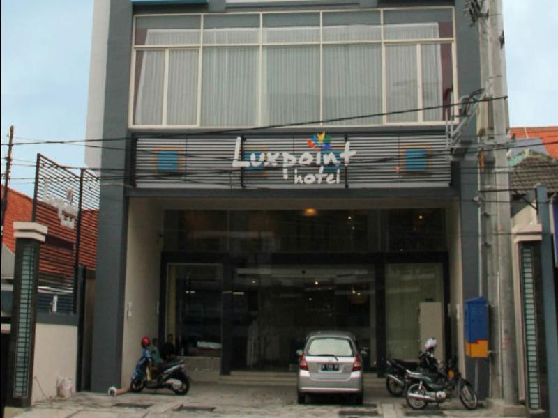 ลักซ์พอยต์ โฮเต็ล สุราบายา Hotel ภายนอก รูปภาพ